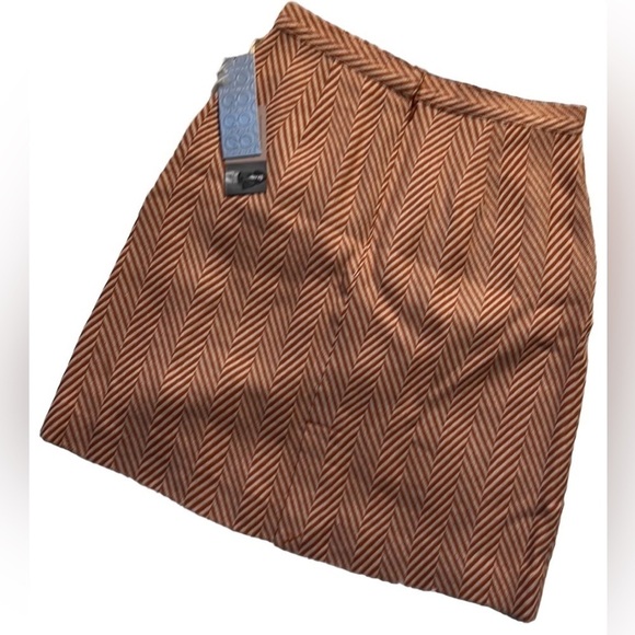 TUCKER FOR TARGET Orange/Cream Acrylic/Wool Blend Pencil Skirt, Size 7, NWT. - Picture 7 of 7